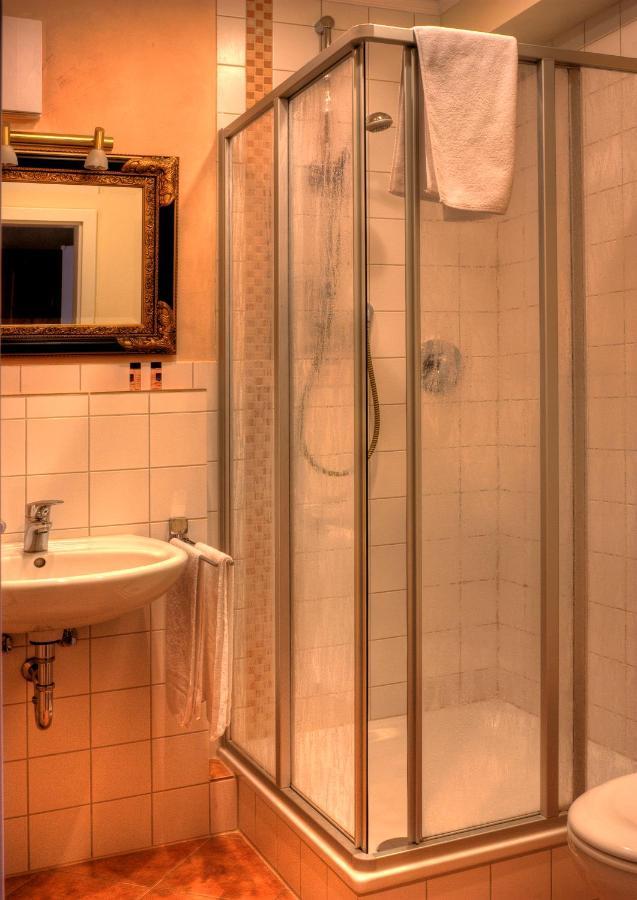Alte Brauerei Kasbachtal Otel Dış mekan fotoğraf